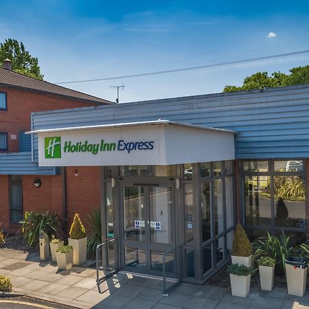 Holiday Inn Express Preston South By Ihg Exterior foto