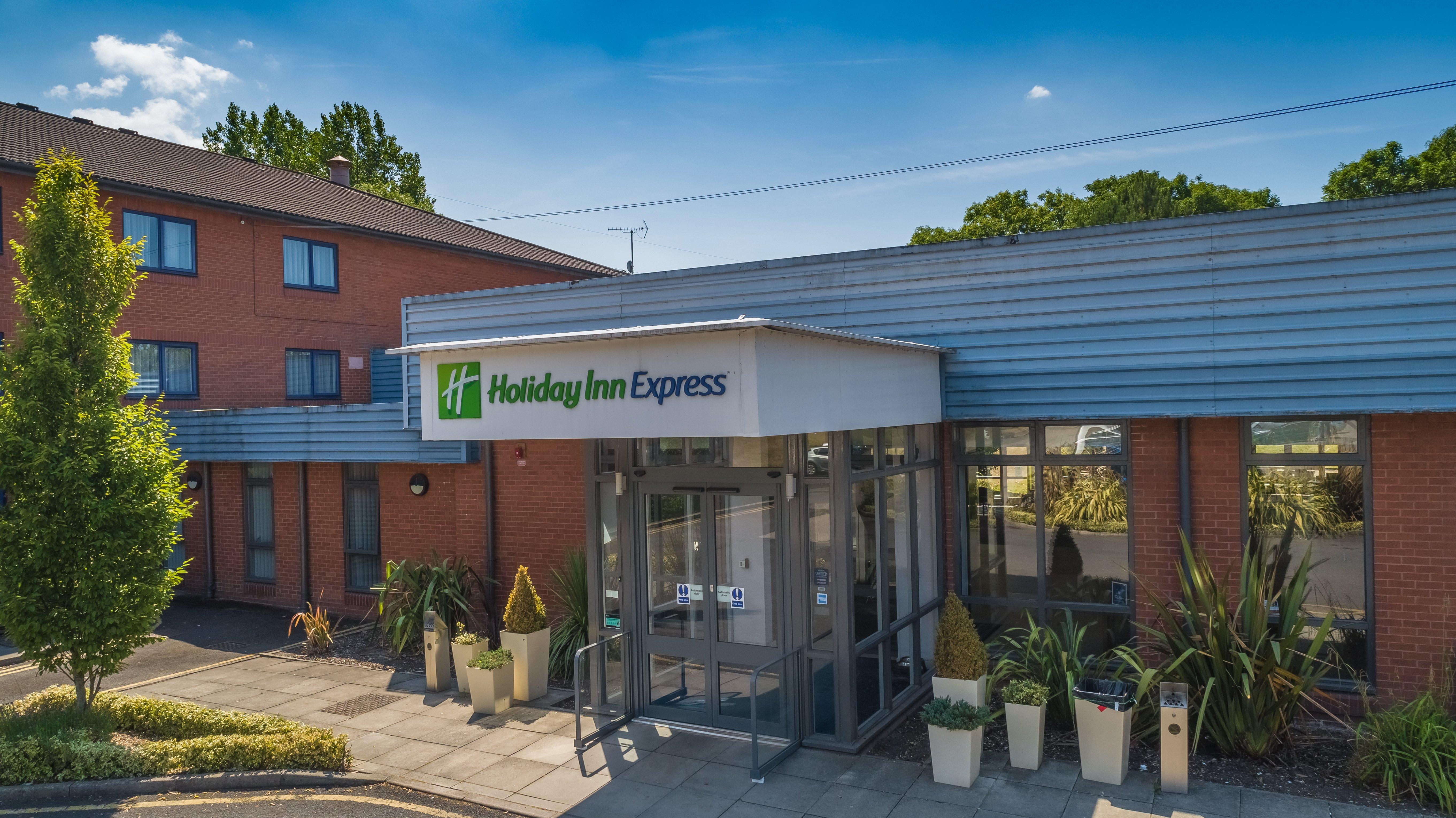 Holiday Inn Express Preston South By Ihg Exterior foto